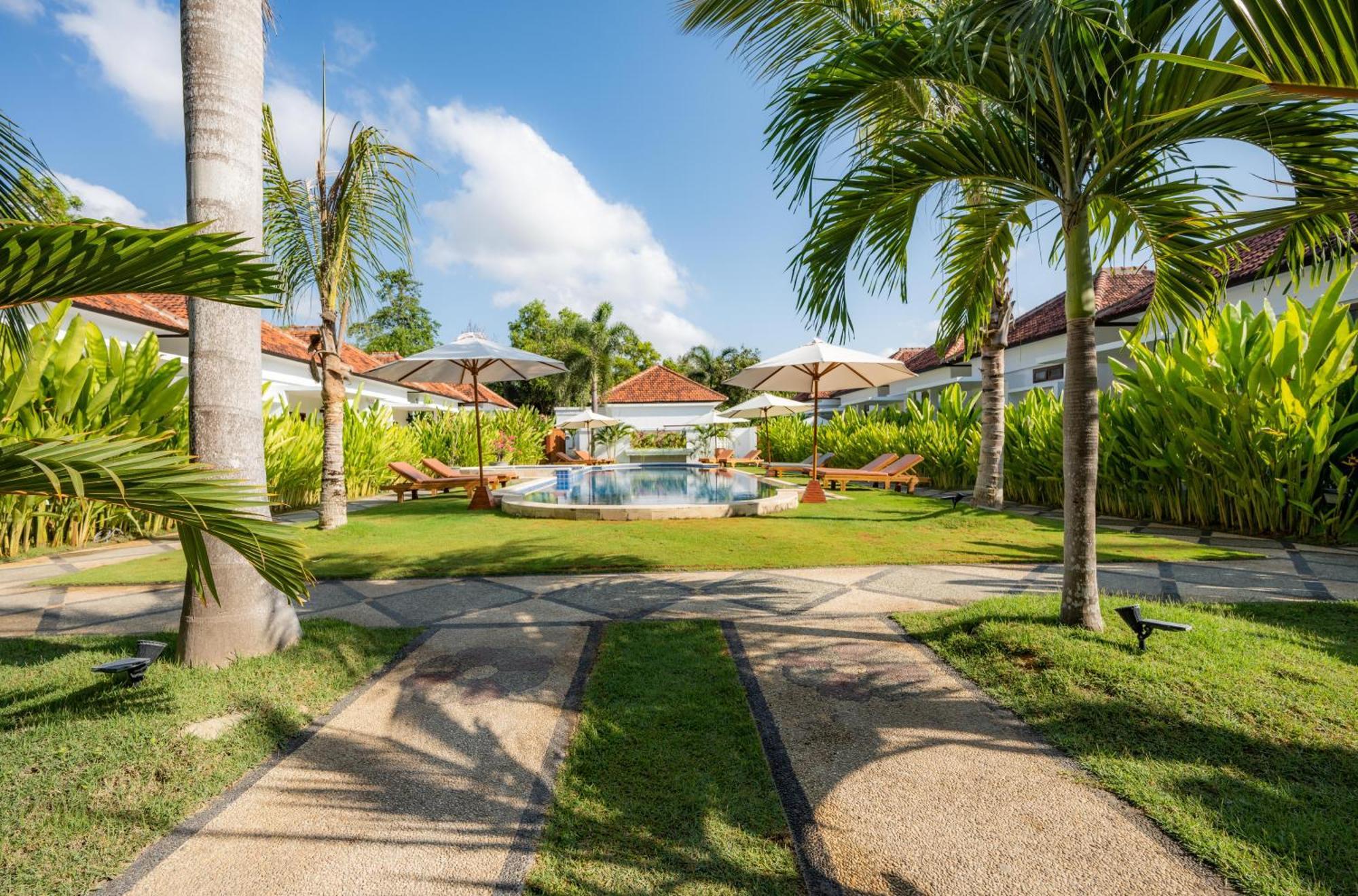 Nomada Villas Kuta  Exterior photo
